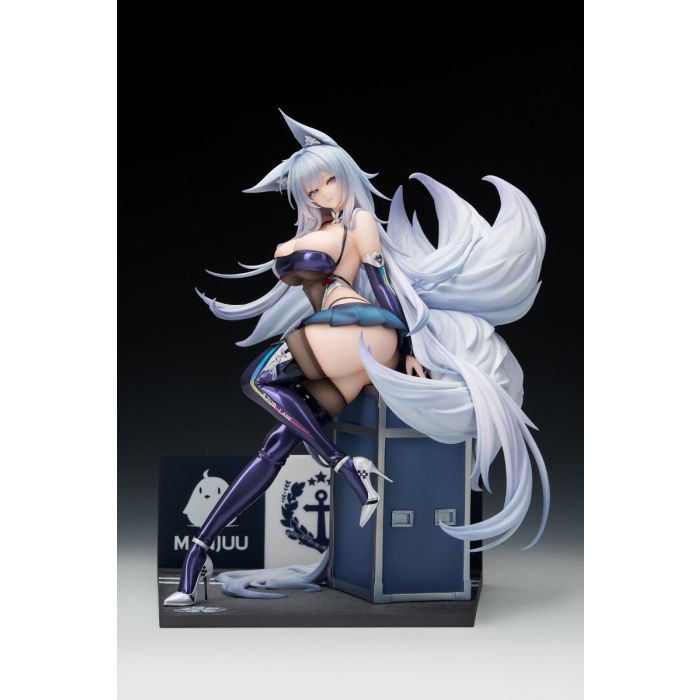 Shinano – Moonlit Chrome Ver. (Roaring Silver Wheel Ver.) | Azur Lane | 1/7 Scale Figure + LED Display Box