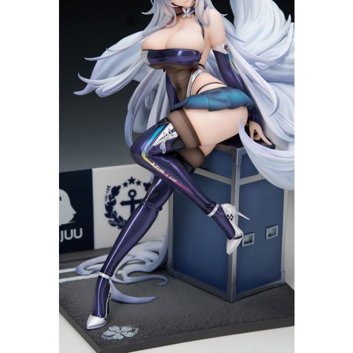 Shinano – Moonlit Chrome Ver. (Roaring Silver Wheel Ver.) | Azur Lane | 1/7 Scale Figure + LED Display Box